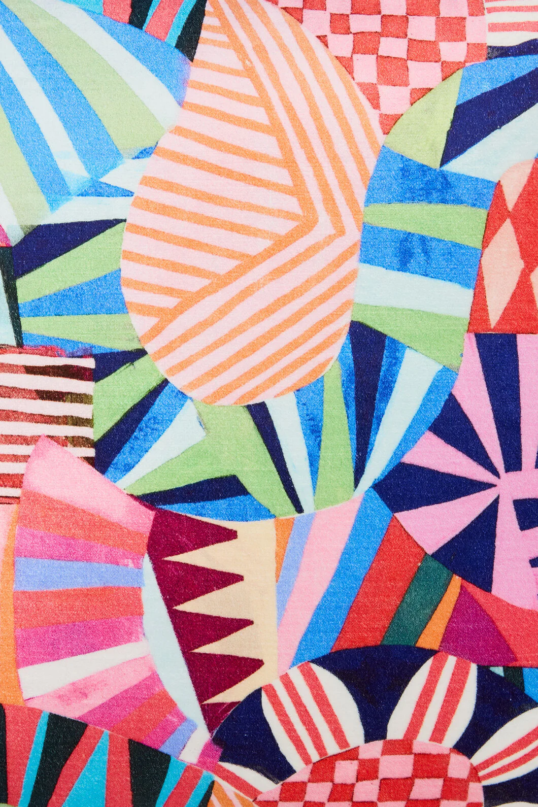 Canopy Circus Velvet Cushion - Image 4