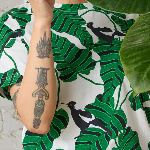 Eros Print Classic Tee - Image 7