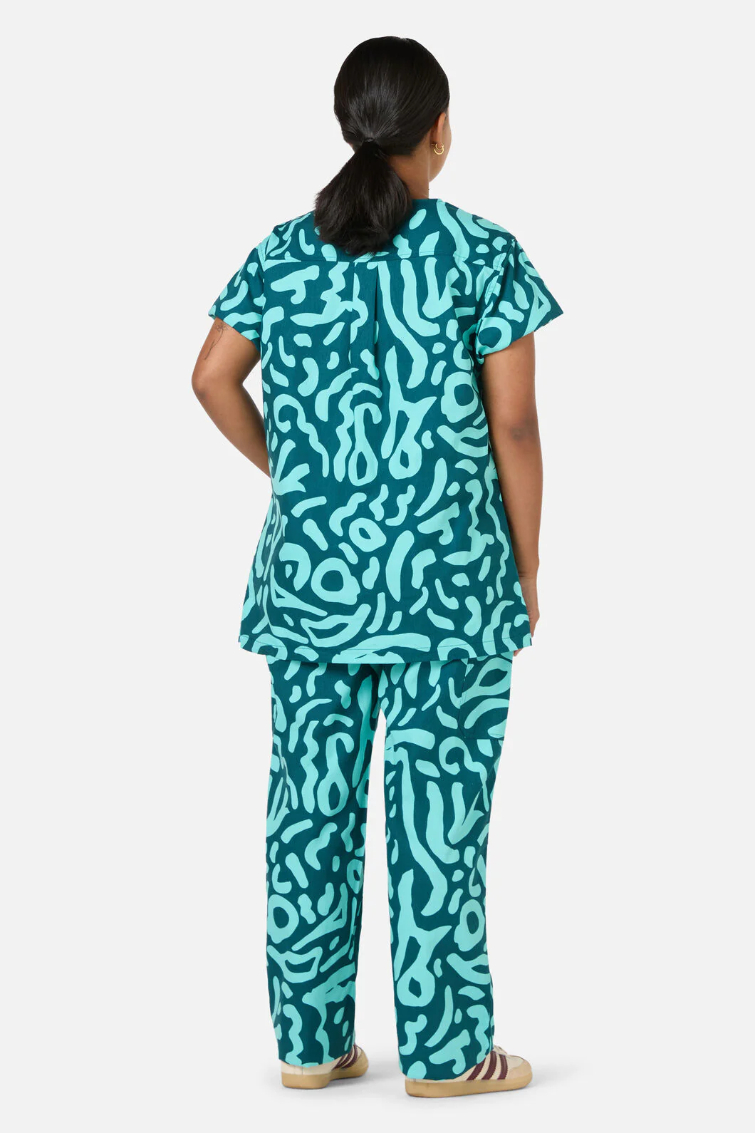 Green Ripple Scrub Set - Image 3