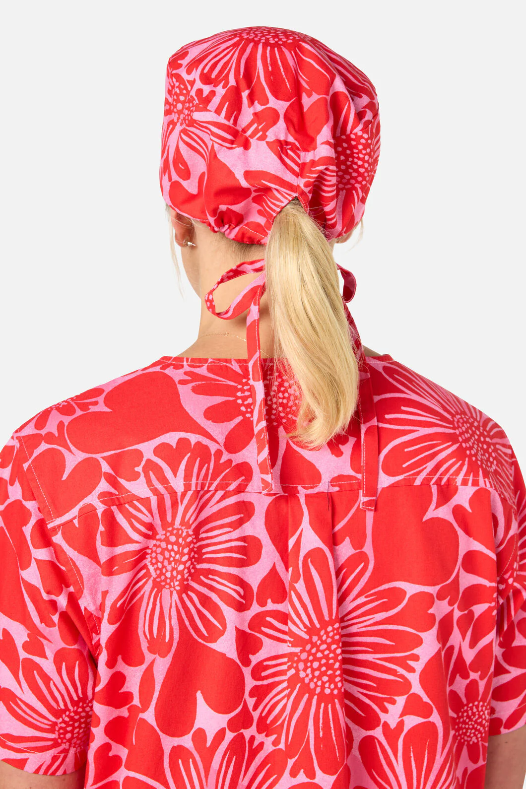 Painted Love scrub hat - Image 2